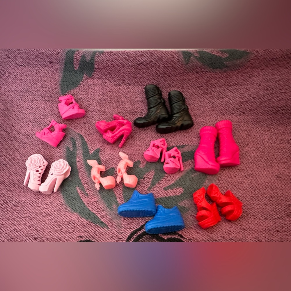 Barbie doll shoes